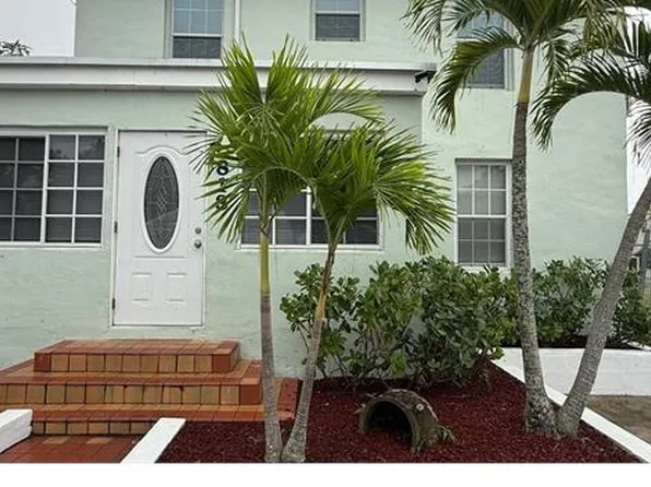 818 W 9th St, West Palm Beach, FL 33404