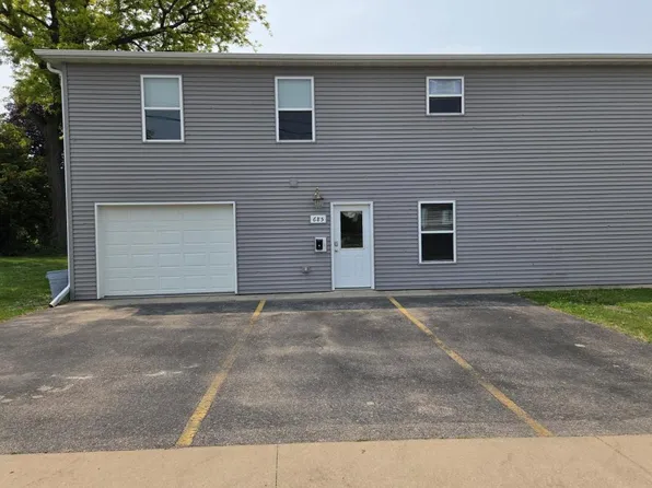 687 Camp St, Platteville, WI 53818
