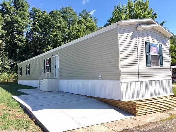 1st image of 1000 Maple Hills Park Lot 235