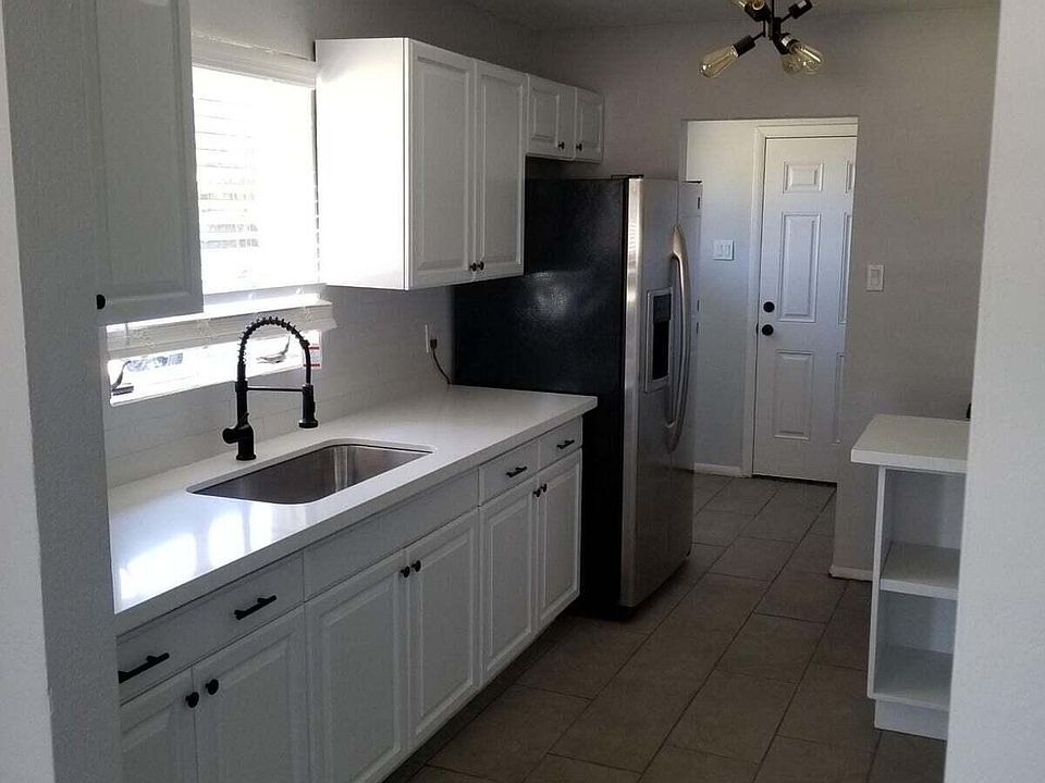 2nd image of 2422 N 20th Ave