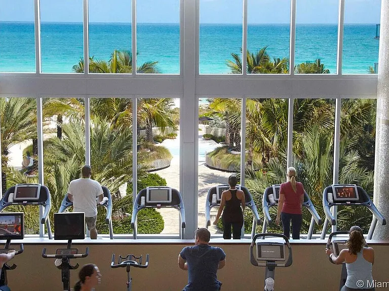 6801 Collins Ave #LPH14 — Photo 20