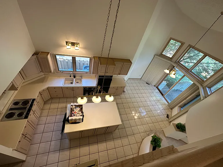6739 Arlington Dr — Photo 37