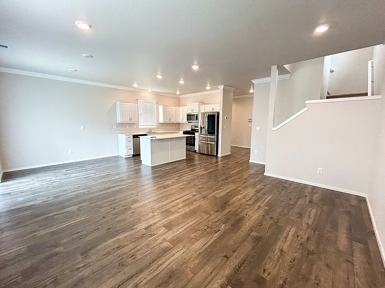 497 Himalaya St NE — Photo 10