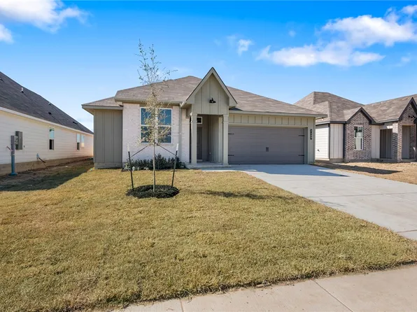 2409 Rooke Rd, Bryan, TX 77807