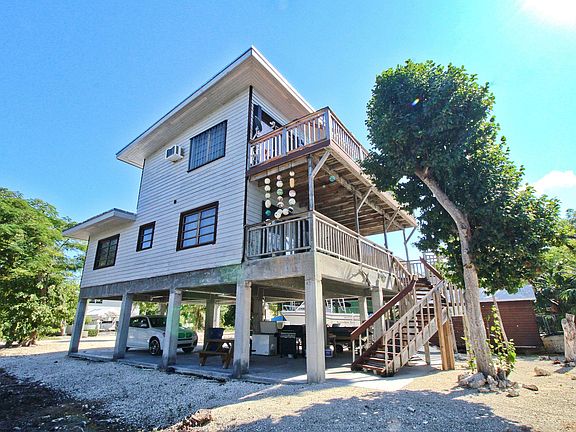 3rd image of 124 Dorsett Dr