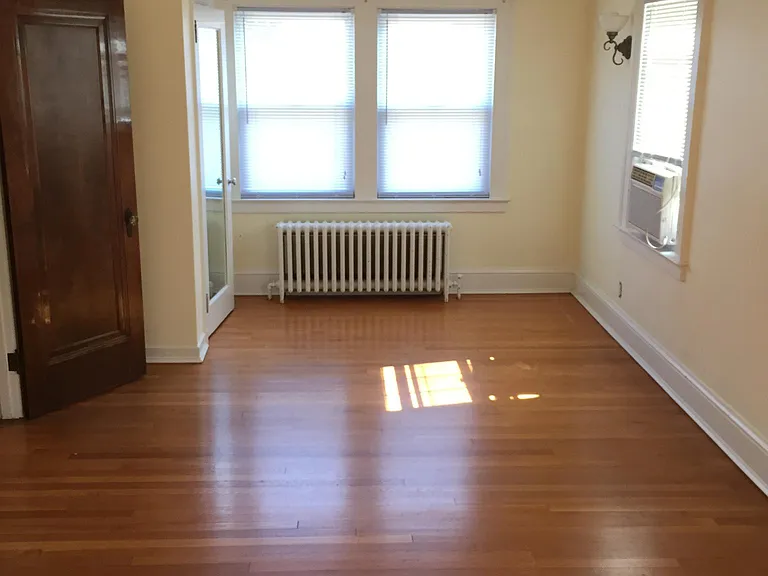 49 Penn Dr — Photo 5