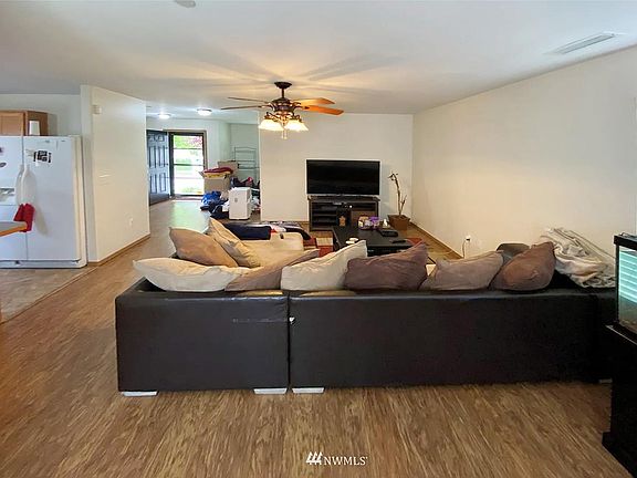 5th image of 2840 Hannen St