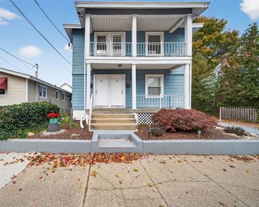68 Slade St, Pawtucket, RI, 02861