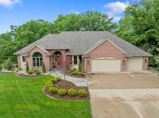 8632 Ridge Ponds Dr, Victoria, MN 55386
