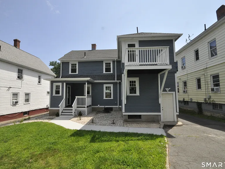 20 Mountain St — Photo 32