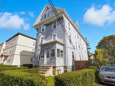 656-658 Metropolitan Ave, Hyde Park, MA, 02136