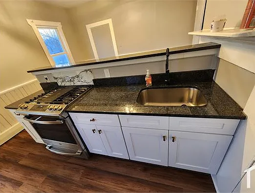 3 bed, 1175 sqft, $2,715 — Photo 2