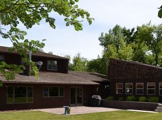421 14th St N, New Rockford, ND 58356