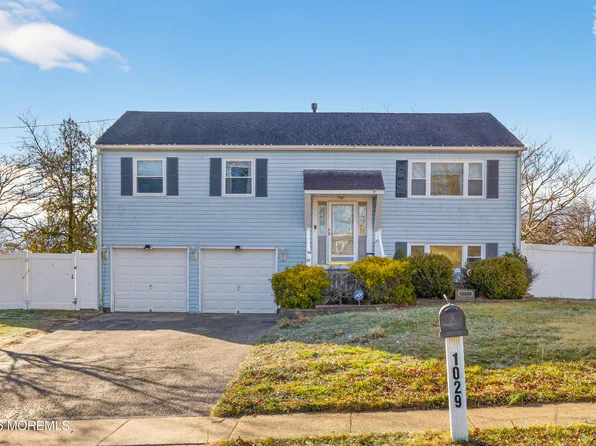 1029 Lucy Lane, Toms River, NJ 08753