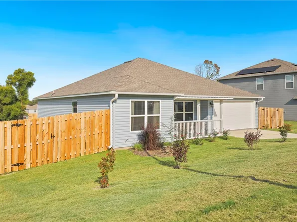 373 Cooper St, Huntsville, AR 72740