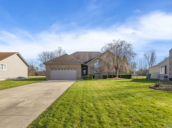 5480 Branch St, Sterling Heights, MI 48310