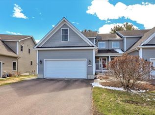 222 Ledgewood Ln #B, Georgia, VT 05468
