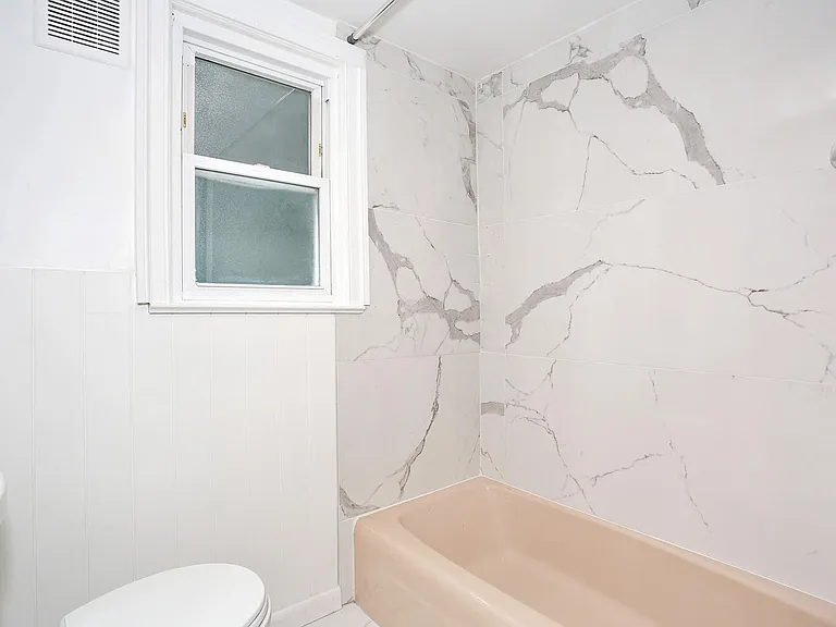 316 7th St #2 — Photo 8