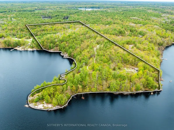 1074 Cooks Rd, Gravenhurst, ON P1P 1R3