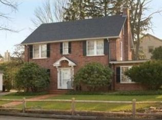 66 Moffat Rd, Newton, MA 02468