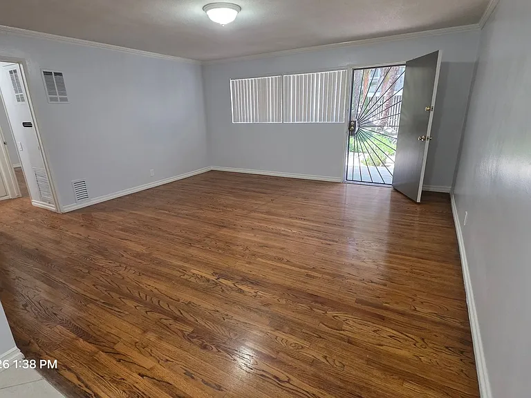 1104-1108 N Monterey St — Photo 12