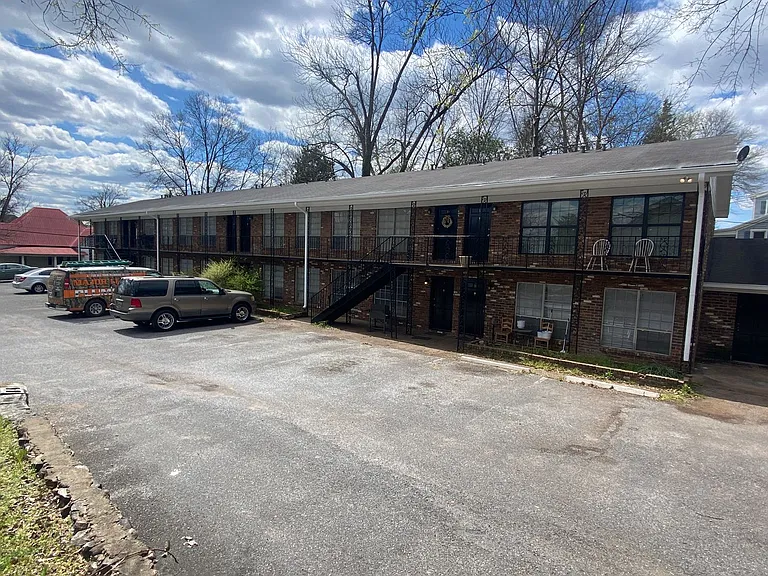 301 E Choccolocco St — Photo 1