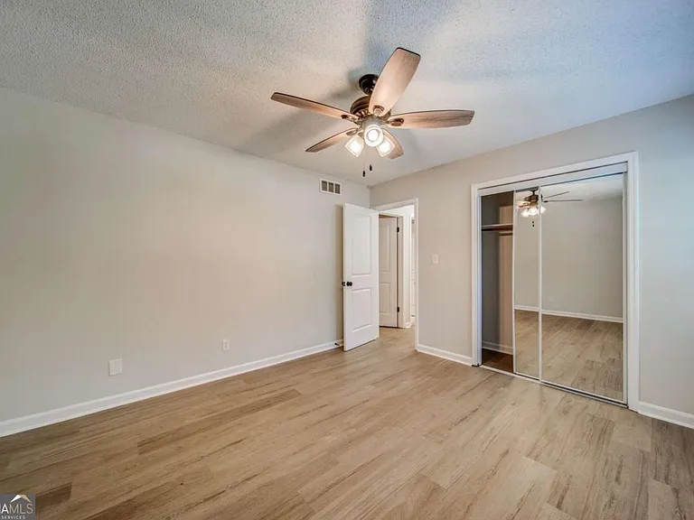 4734 N Springs Rd NW — Photo 32