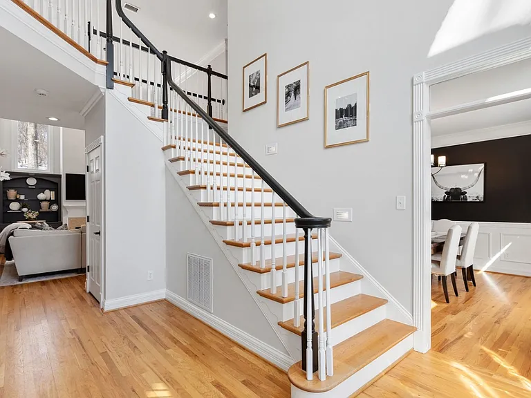 156 N Berwick Ln — Photo 6