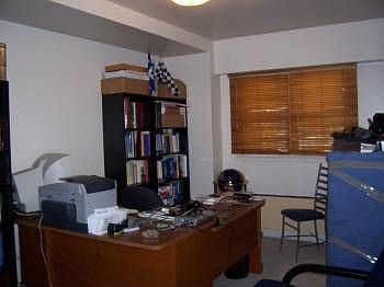 2nd image of 6733A Cloverdale Blvd