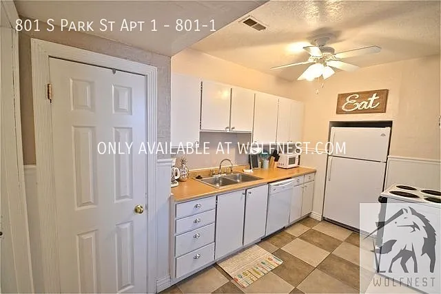 801 S Park St #1 — Photo 3