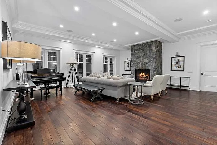 2 bed, 2.5 bath, $4,000 — Photo 1