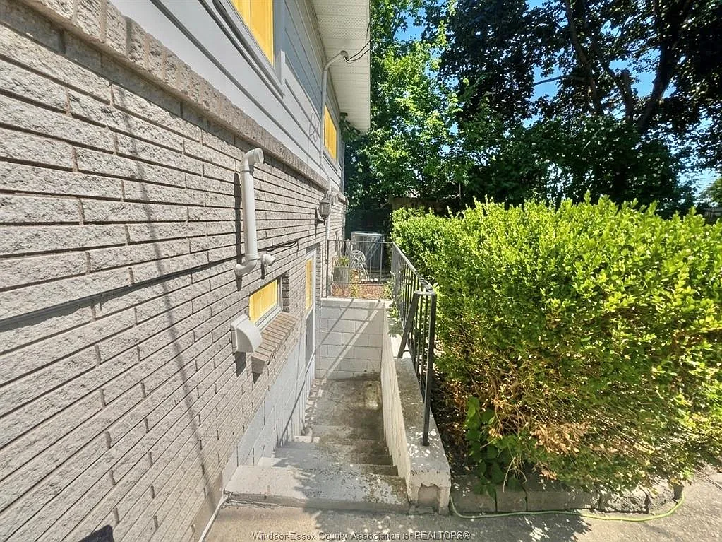 2 bed, $1,095 — Photo 4