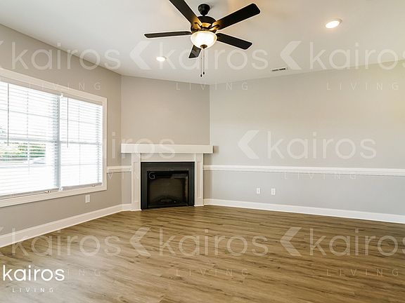 2nd image of 3708 S Oak Ln Unit D