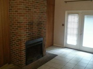 3004 Oriental Dr, Florissant, MO 63031