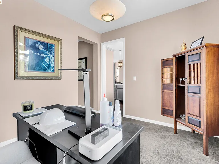 5640 Edgeview Dr — Photo 28