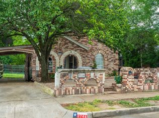 2746 Sharon St, Dallas, TX 75211