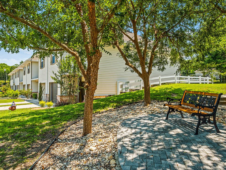 1st image of 515 Arbor Lake Dr
