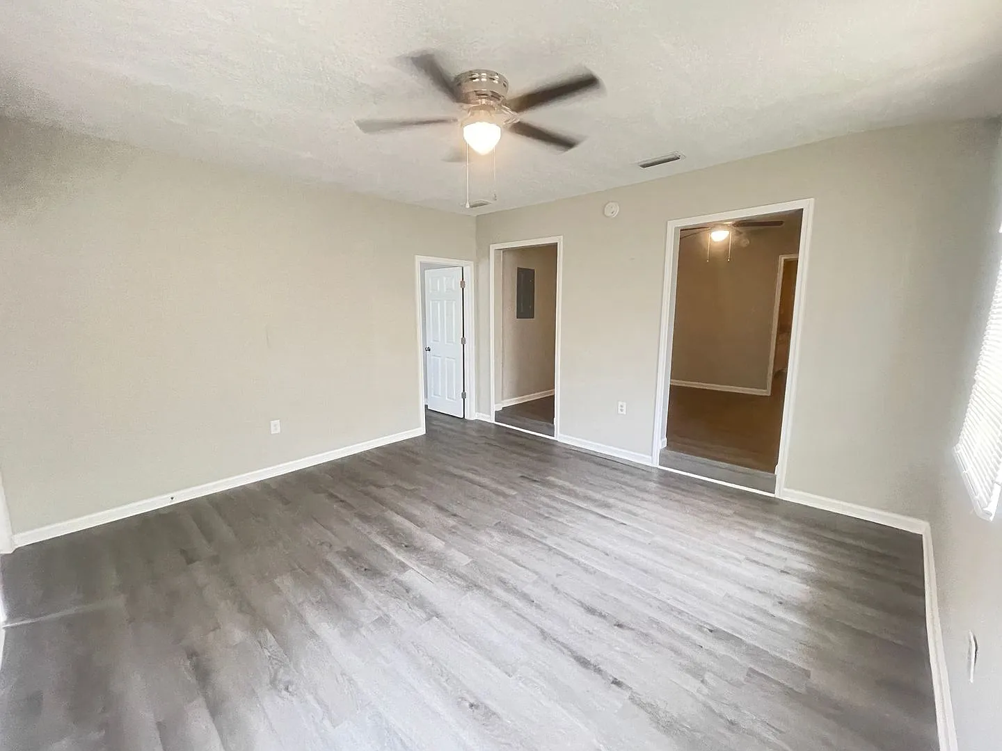 Affordable 3 Bed House — Photo 2
