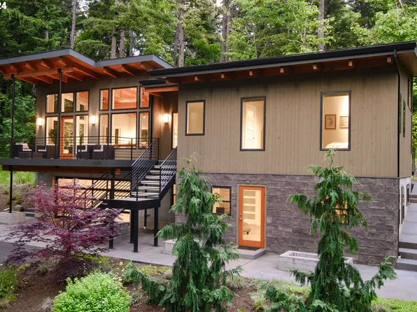 4525 Post Canyon Dr, Hood River, OR 97031