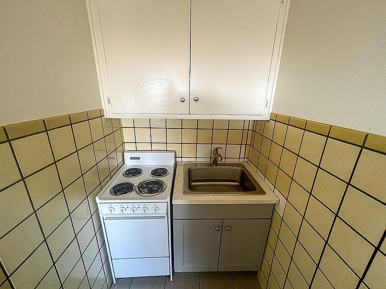 3201 Adeline St #7 — Photo 5