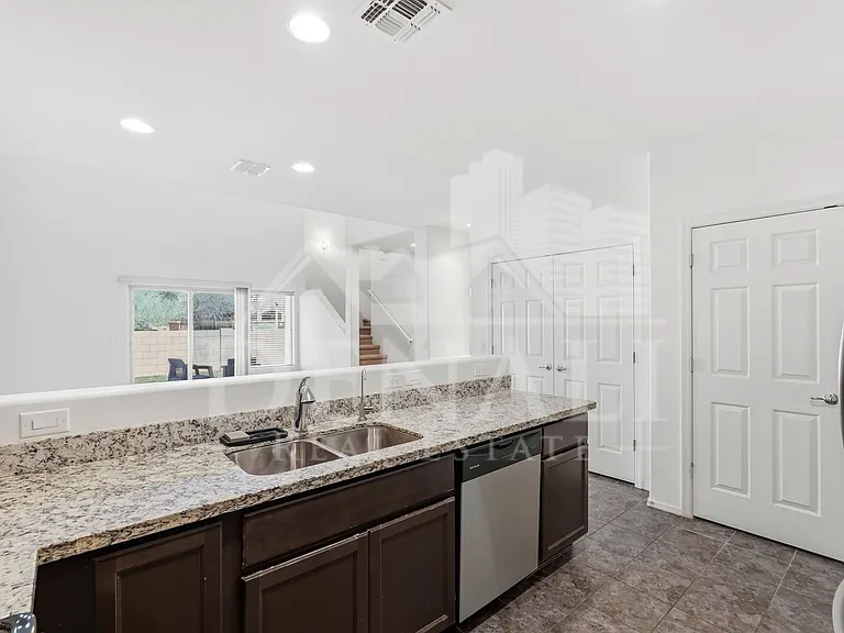 4162 N Thurston Ln #100 — Photo 9