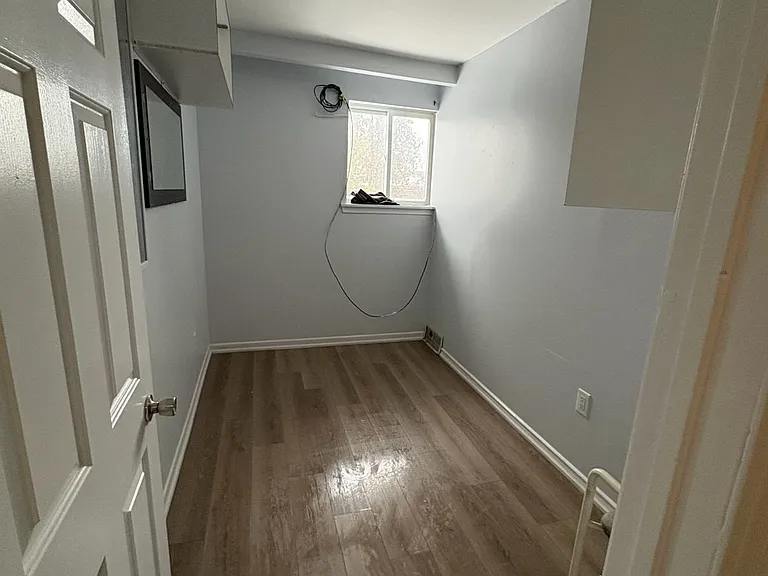 7465 Discus Cres — Photo 10