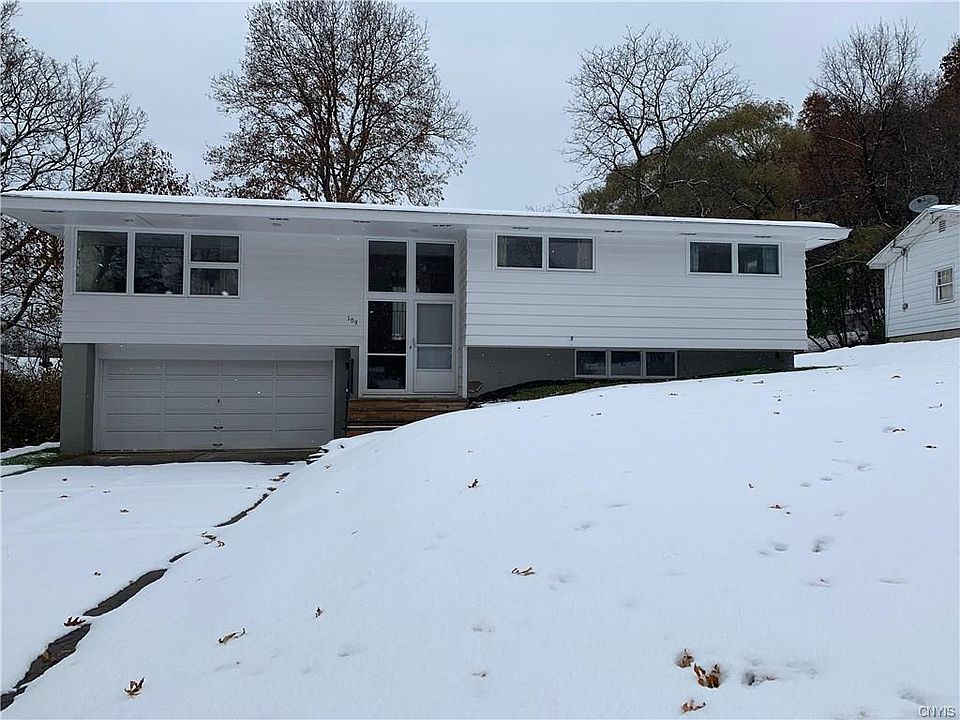1st image of 109 Lynn Cir