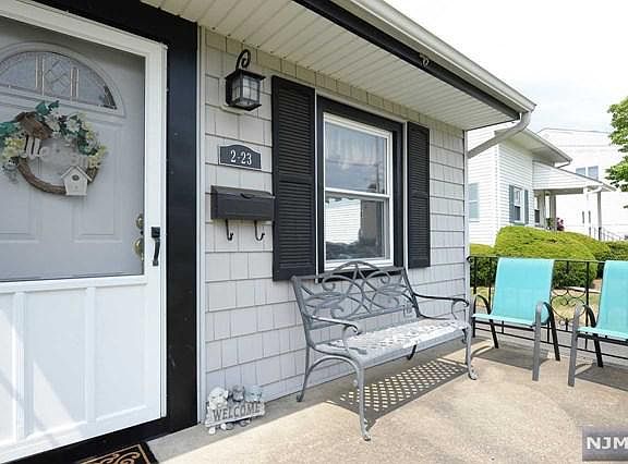 3rd image of 2-23 Berdan Ave