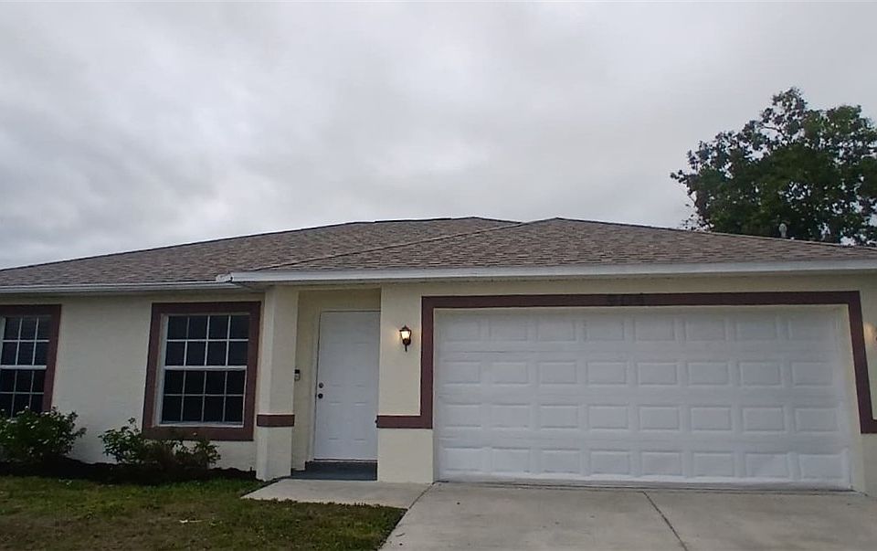 1st image of 904 NE 5th Pl