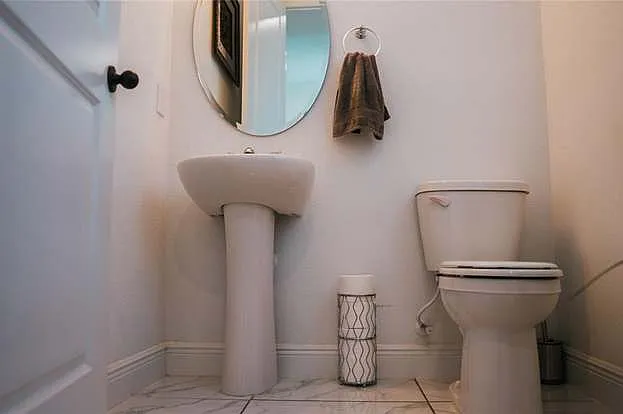 2499 Spring Breeze Dr — Photo 30