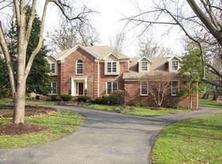 1407 Walnut Ln, Anchorage, KY 40223