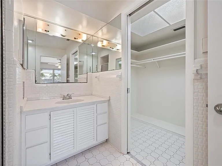 110 Gulfview Rd — Photo 21