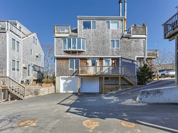 4 Willow Dr APT 3, Provincetown, MA 02657