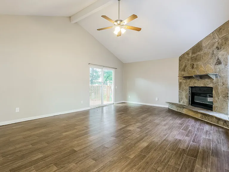 11631 Alcott Dr — Photo 3